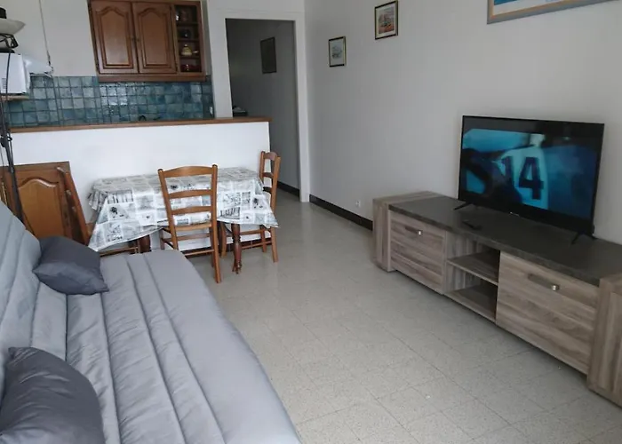 Front De Dans Luxe Securisee 아파트